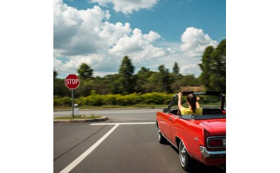 Guida Completa ai Cartelli Stradali: Significato, Normative e Consigli Pratici